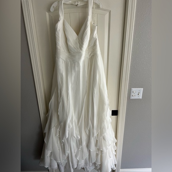 Chiffon Wedding dress - Picture 14 of 15